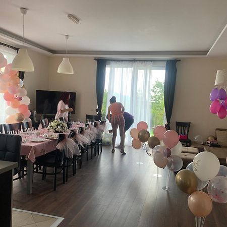 Vakarel Residence Bagian luar foto
